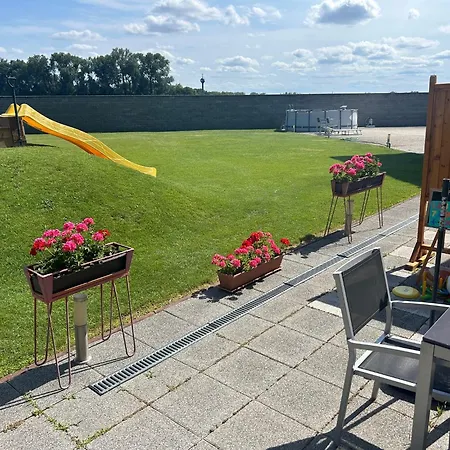 Сasa de vacaciones Pri X Bionic Sphere Samorin S Bazenom *