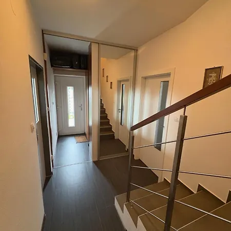 Pri X Bionic Sphere Samorin 6 Km Od Casino Card Feriehus Blatna na Ostrove